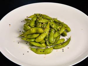 Steamed Edamame With Truffle