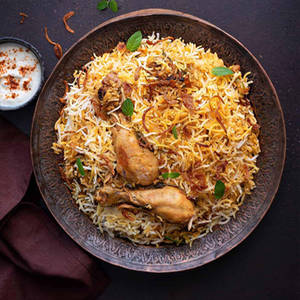 CHICKEN HYDERABADI  DUM BIRYANI - HALF