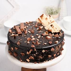 Chocolate Kitkat Cake