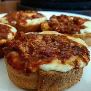 Mutton Keema Garlic Bread
