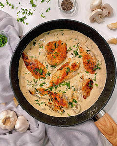 Baked Creamy Chicken Breast Peprika With Mushroom