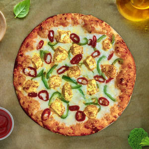 Red Peppy Paneer Pizza