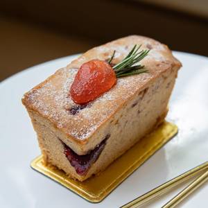 Strawberry Tea Cake (mini)