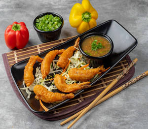 Golden Fried Prawns (6 Pcs) 