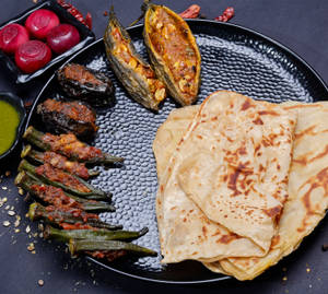 Bharwa Mix With Tawa Paratha Combo