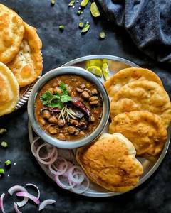 Chole Bhatura