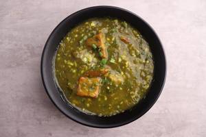 Spicy Coriander Paneer Gravy