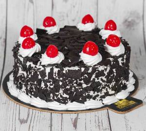 Eggless Black Forest Cake (1/2 kg)