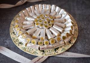 Kaju Kesar Roll