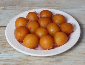 Gulab Jamun     
