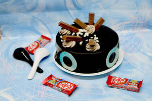 Kit Kat Chocolate Cake (Eggless)