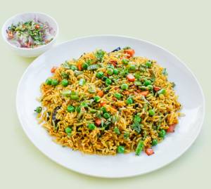 Veg Biryani Box With Raita