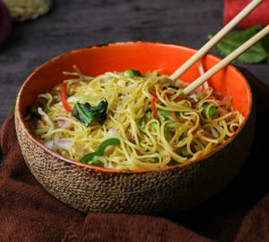 Veg Hakka Noodles