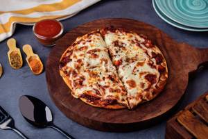 Chicken Masala Cheese Pizza