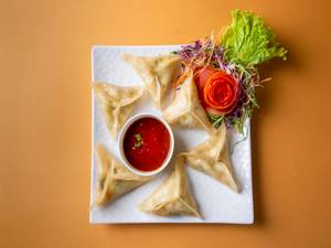 Steam 7 Sister Chicken & Cheese Momo