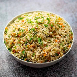 Veg Chilli Garlic Fried Rice (750ml Box)