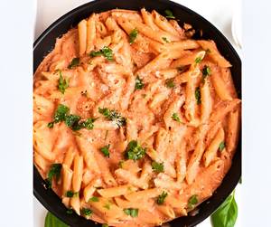 Pink sauce pasta