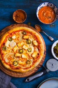 Tandoori Paneer Pizza
