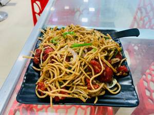 Fried chicken noodles