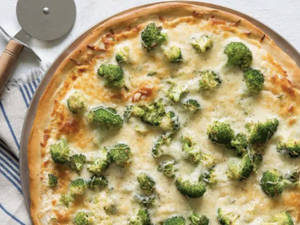 Broccoli Pizza Makhani Sauce Pizza