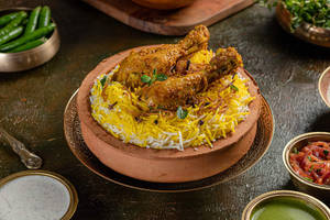 Chicken Hyderabadi Dum Biryani [4Pcs With Bone]