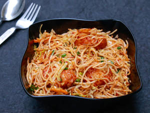 Schezwan Chicken Noodles