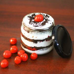 Black Forest Jar Cake (300ML)