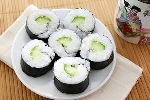 Cucumber Cream Cheese Sushi (8 Pcs)