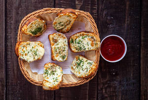 Special Cheese Garlic Toast