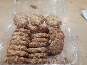 Kaju Cookies (250 Grams) 