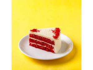 Red Velvet Cheesecake Slice (Eggless)