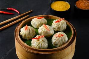 Vegetable Momos ( 4 Pcs )