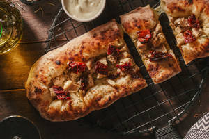 Stuffed Garlic Bread with Chicken & Sun-dried Tomatoes