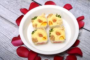 Butterscotch Sandesh (4 Pc)