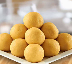 Besan Laddu     