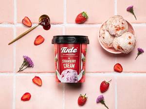 Strawberry Cream Ice Cream (500ml) B1G1