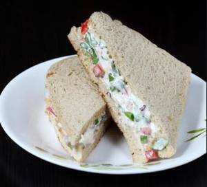 Mayo Club Veg Sandwich ( 2 Pcs)