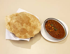 Chole Bhatura