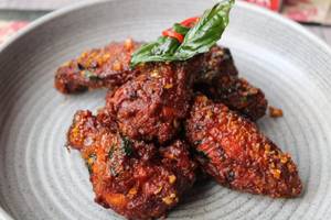 Fried Chicken Wings With Thai Herbs