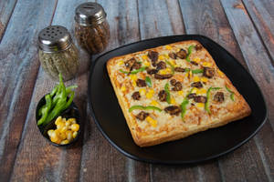 Golden Delight Pizza - 8 Inch