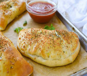 Paneer Mushroom Calzone Pocket
