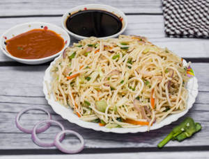 Veg Hakka Noodles