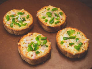 Super Cheese Garlic Bread Veg