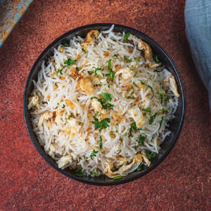 Coriander Burnt Garlic Egg Rice [Serves 1- 2]
