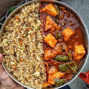 Chilly Paneer With Fried Rice