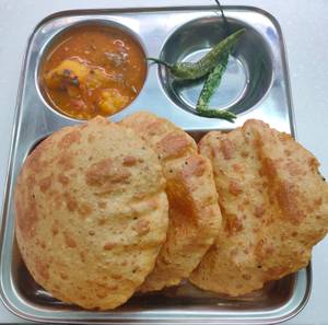 Bedmi Poori Sabzi (4Pcs)
