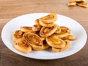 Mini Bhakarvadi (250 gms)