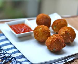 Veg Nuggets Or Smiley + Vanila Shake