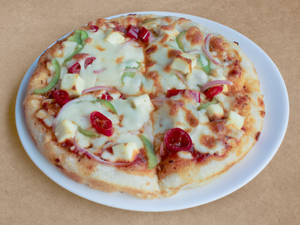 Merry Paneer Pizza