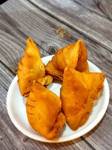 Jamboo Samosa Aloo Mater